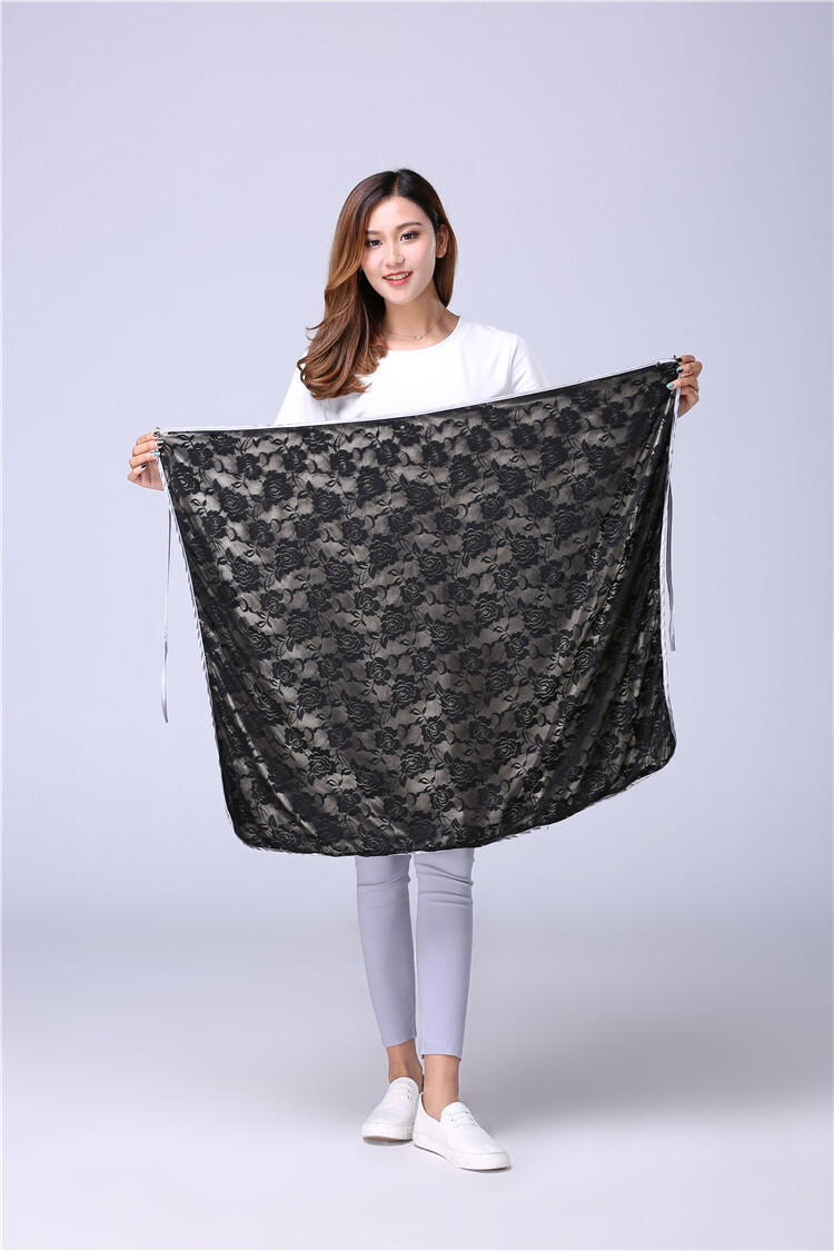 A silver-fibre-covered blanket for pregnant women in Fu Xincon.