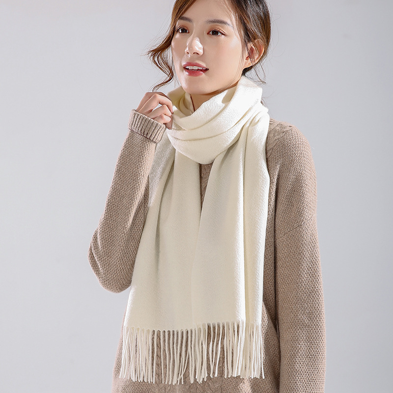 Chinese red and pure, 100% wool scarf girl, with a warm, warm, shawl and a double gift.