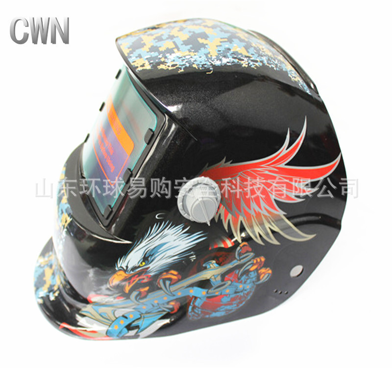 Welding masked arc welding mask coated with a flower helmet.