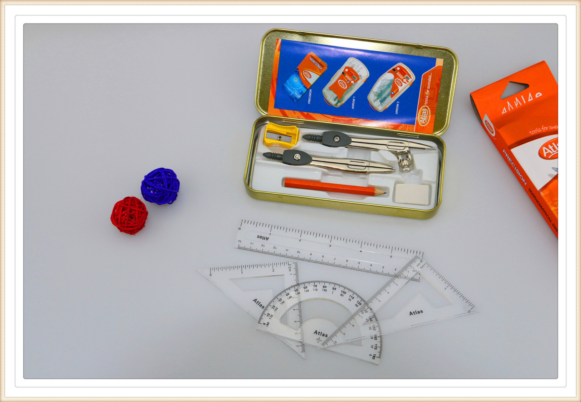 The manufacturer customised the math kit, the masonry instrument, the plastic metal pencil, and the ruler.