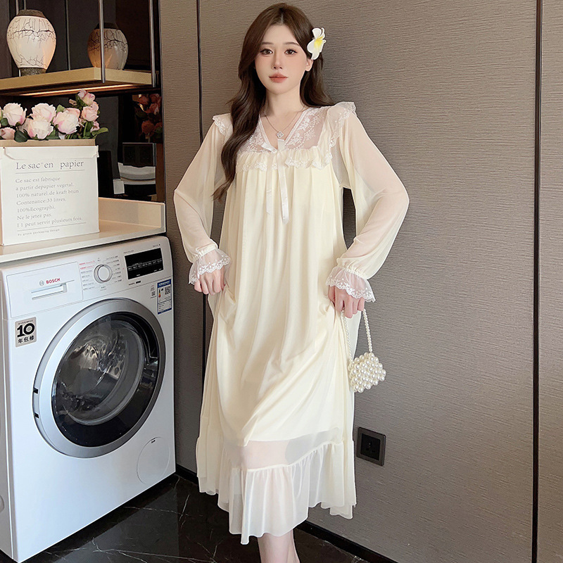 Cái mới với vương miện và vương miện.