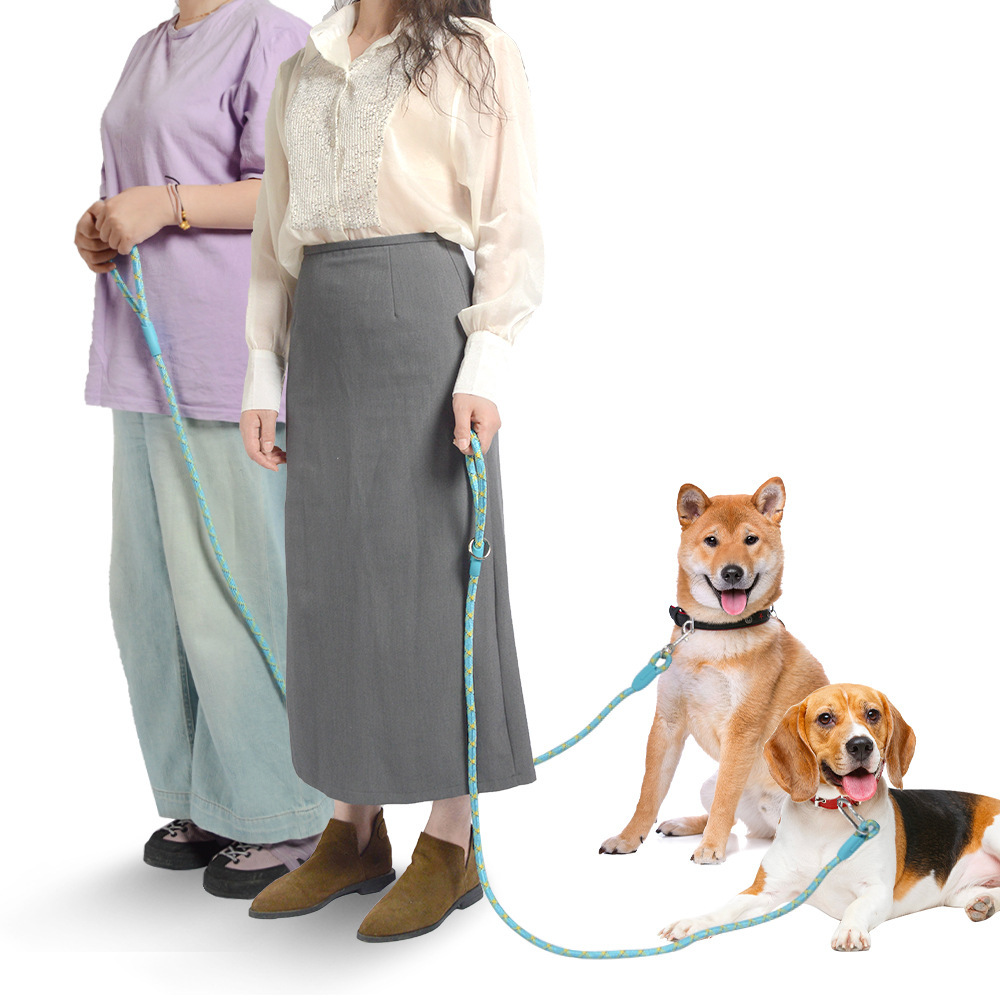 Con vật cưng phản ánh dây thừng kéo lê, kích cỡ trung bình của con chó có khả năng chống cháy, kích thước một phần và dây thừng dài, dây thừng chó ngoài trời.