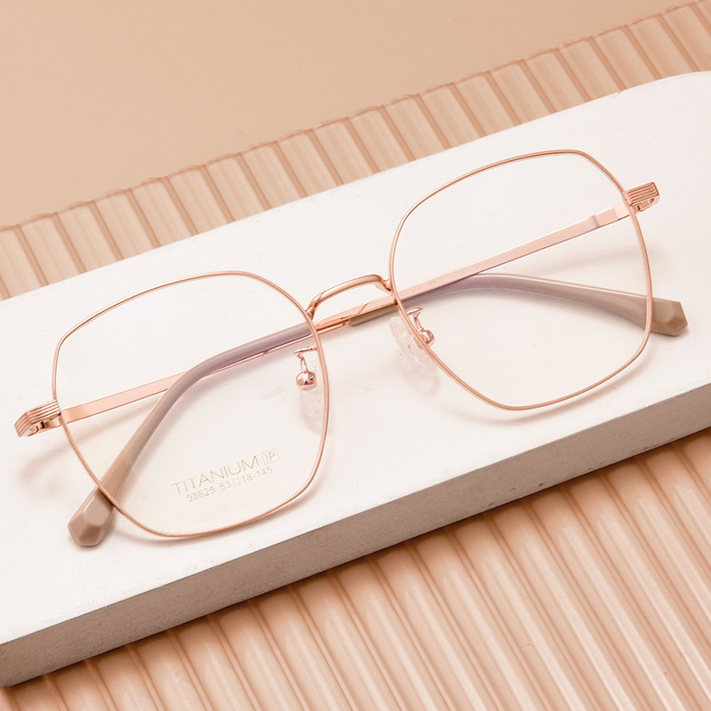 Tanyang's glasses, the new glasses, the student's near-sighted glasses are super pure titanium retrogonal wholesaleip