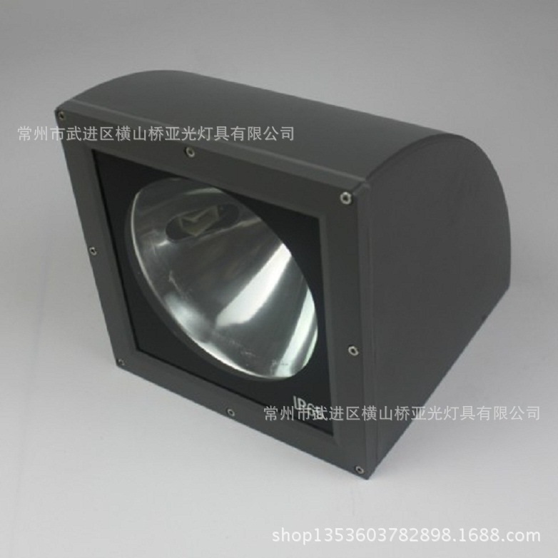 Outdoor spotlights, walllights, outdoor fluorescent lamps, 70-150W halogen lamps, half a circle arc wall lamps.