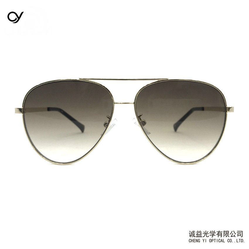 Classic fashion sunglasses, young children's sunglasses, pilot toad lenses, good optics.