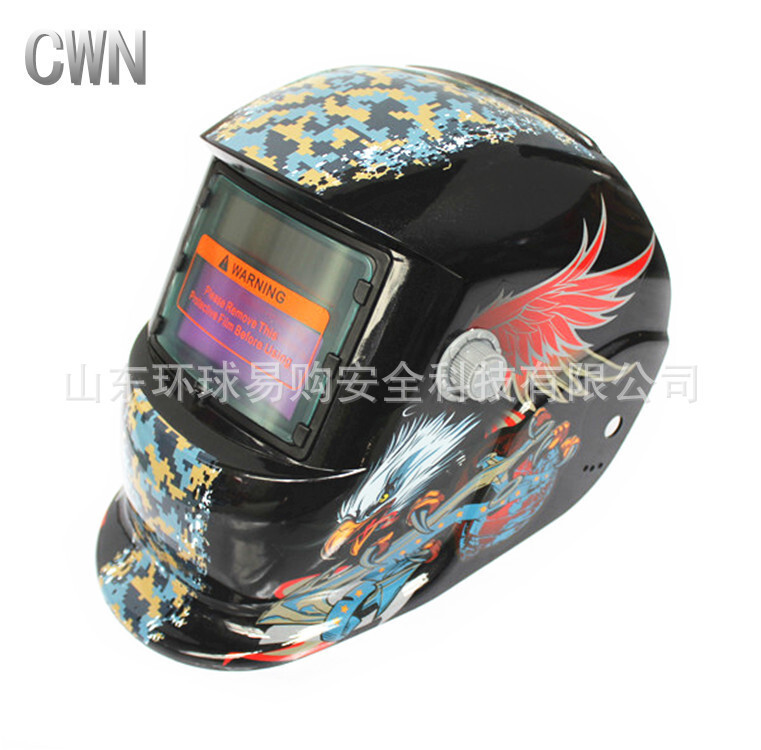 Welding masked arc welding mask coated with a flower helmet.