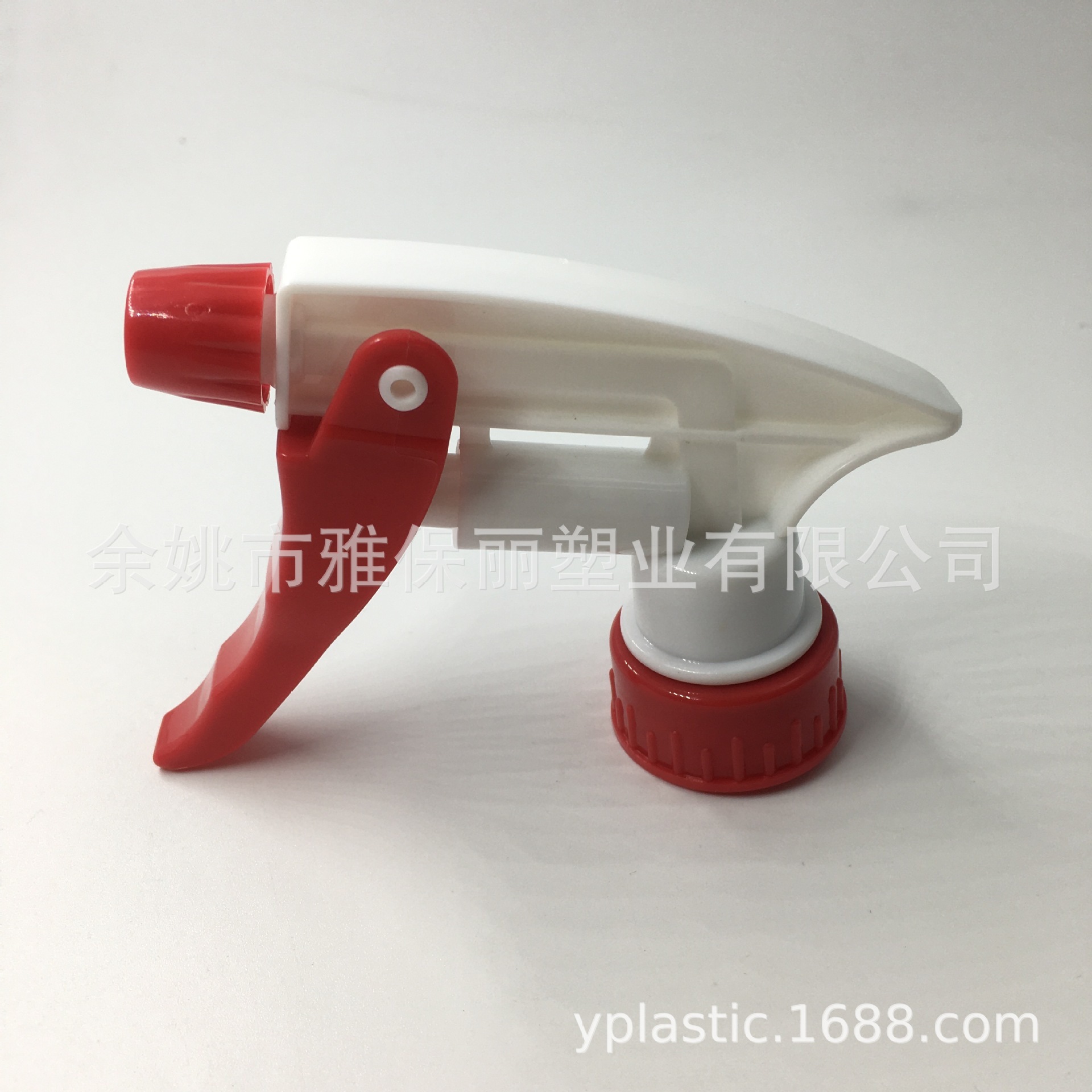 Vườn phun nước, nút B-gun, thợ dọn bếp.