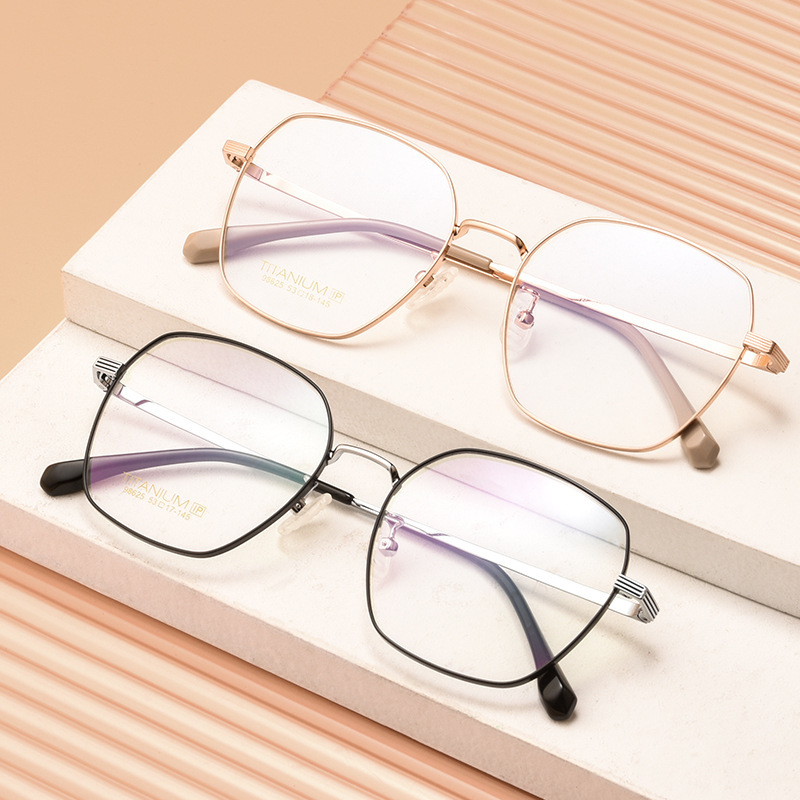 Tanyang's glasses, the new glasses, the student's near-sighted glasses are super pure titanium retrogonal wholesaleip