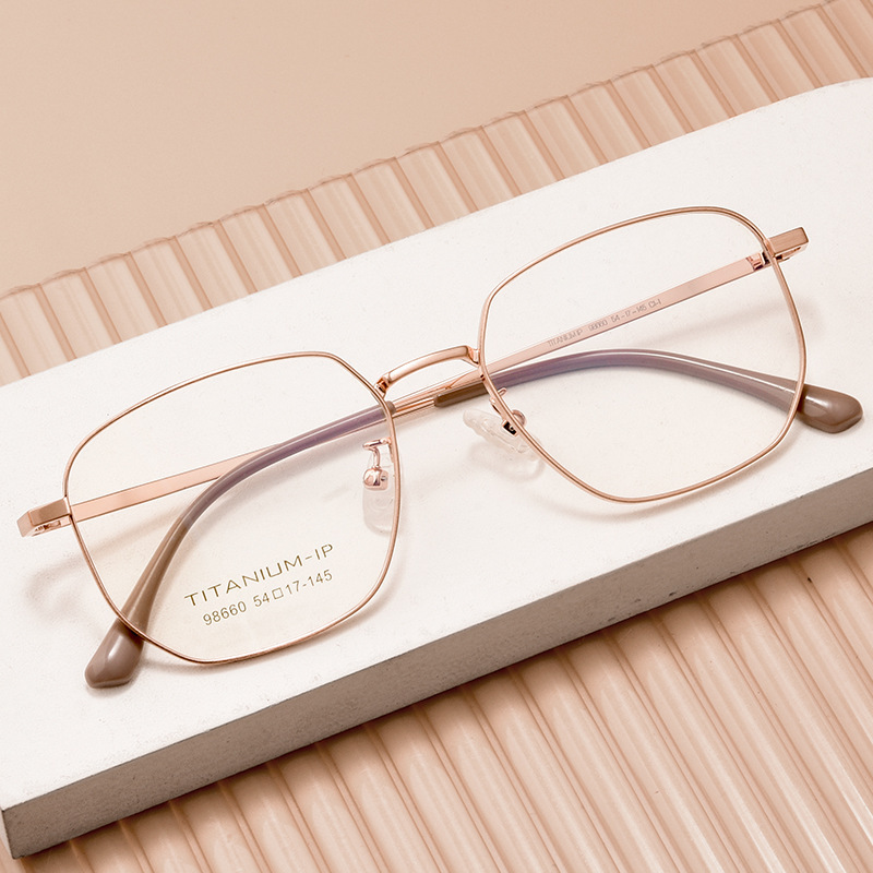 The new Danyang lens frame, with 98,660A rectangular polygonals, is a pure titanium lens.