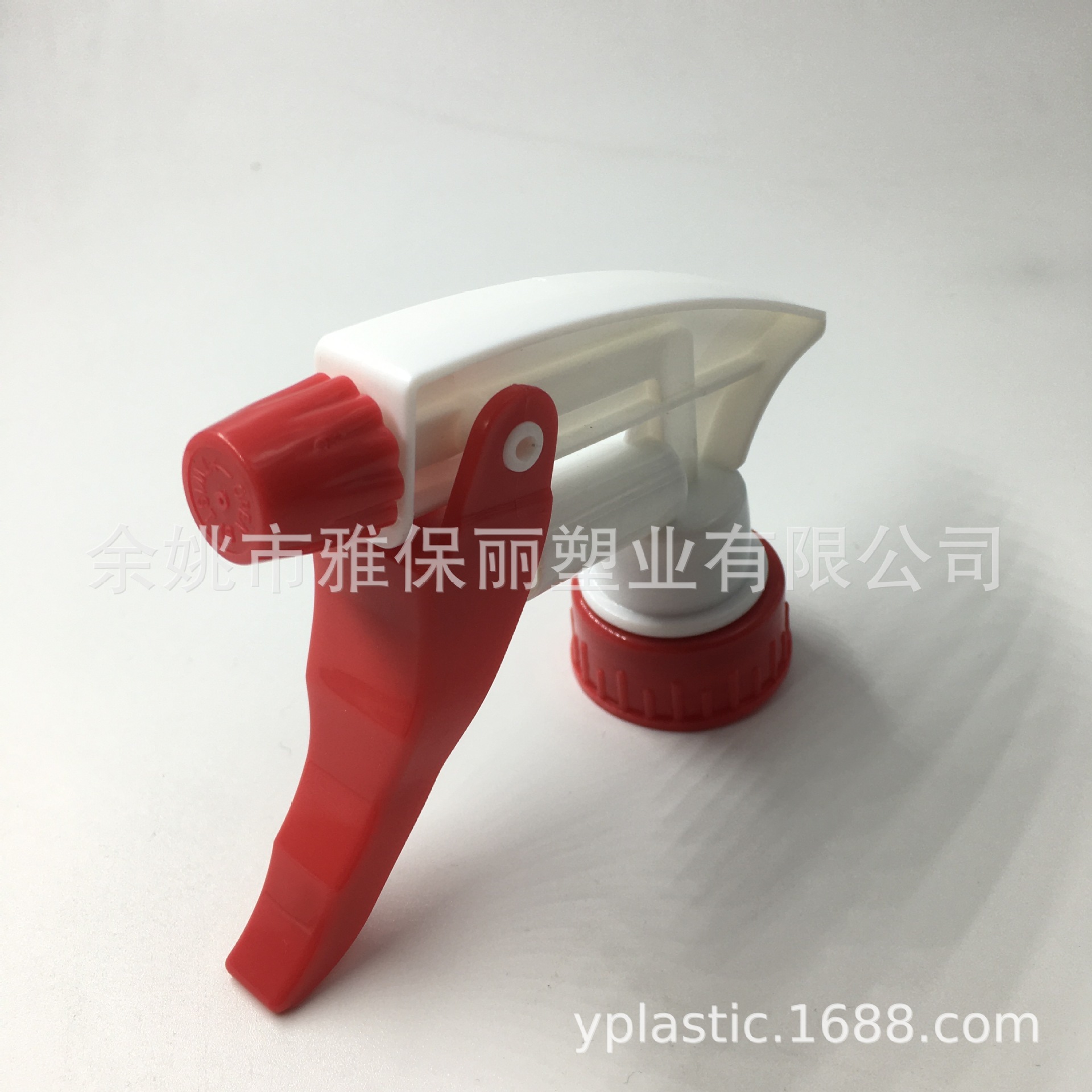 Vườn phun nước, nút B-gun, thợ dọn bếp.