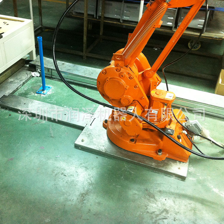 Non-standard auto-paint cutting and grinding robots.