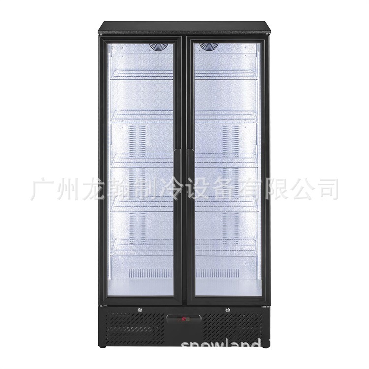 Một tủ bia, một tủ lạnh hai cửa, một siêu thị thương mại, bia và trái cây.