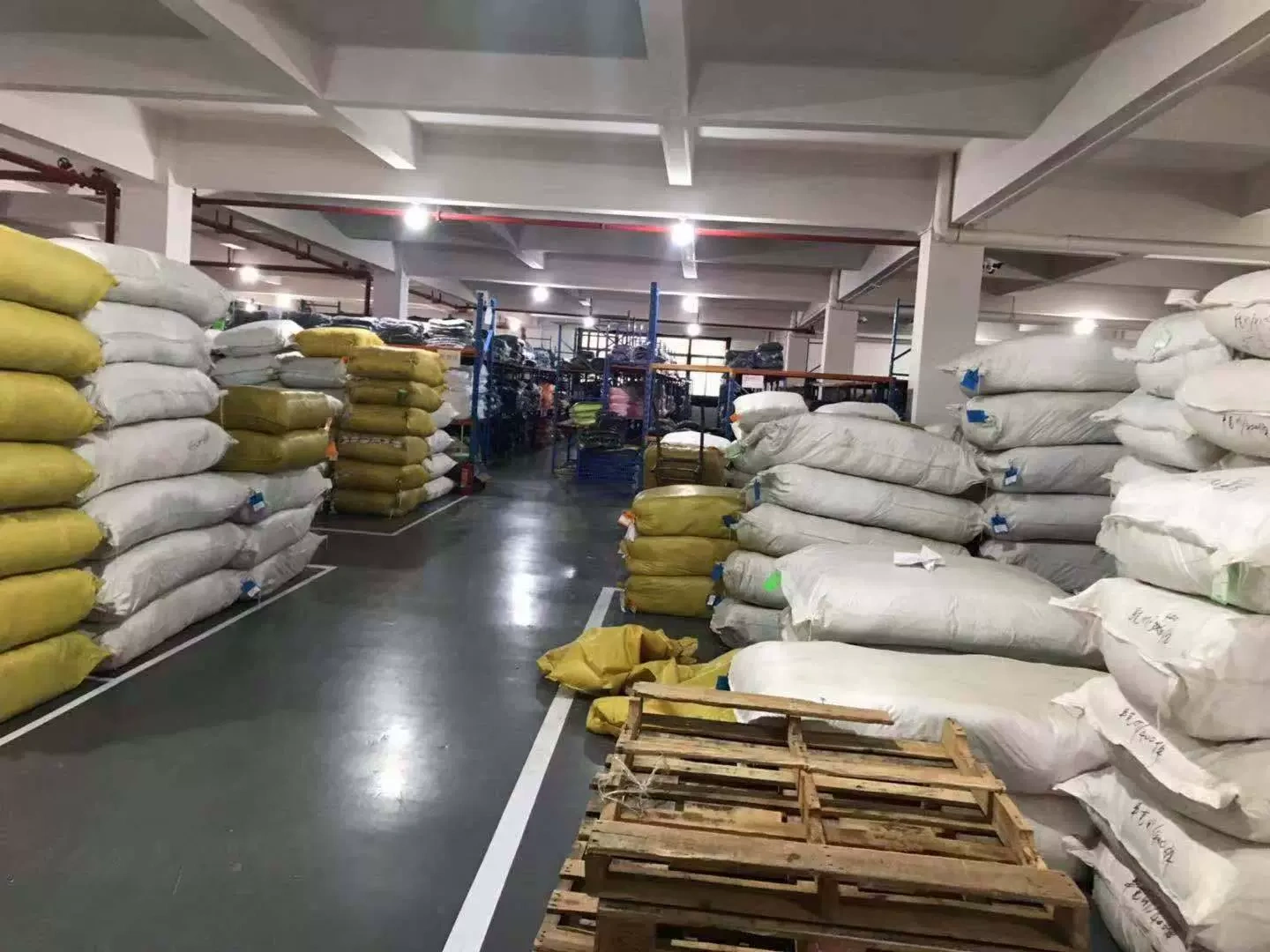 Công ty TNHH Quần áo minh họa Quảng Châu