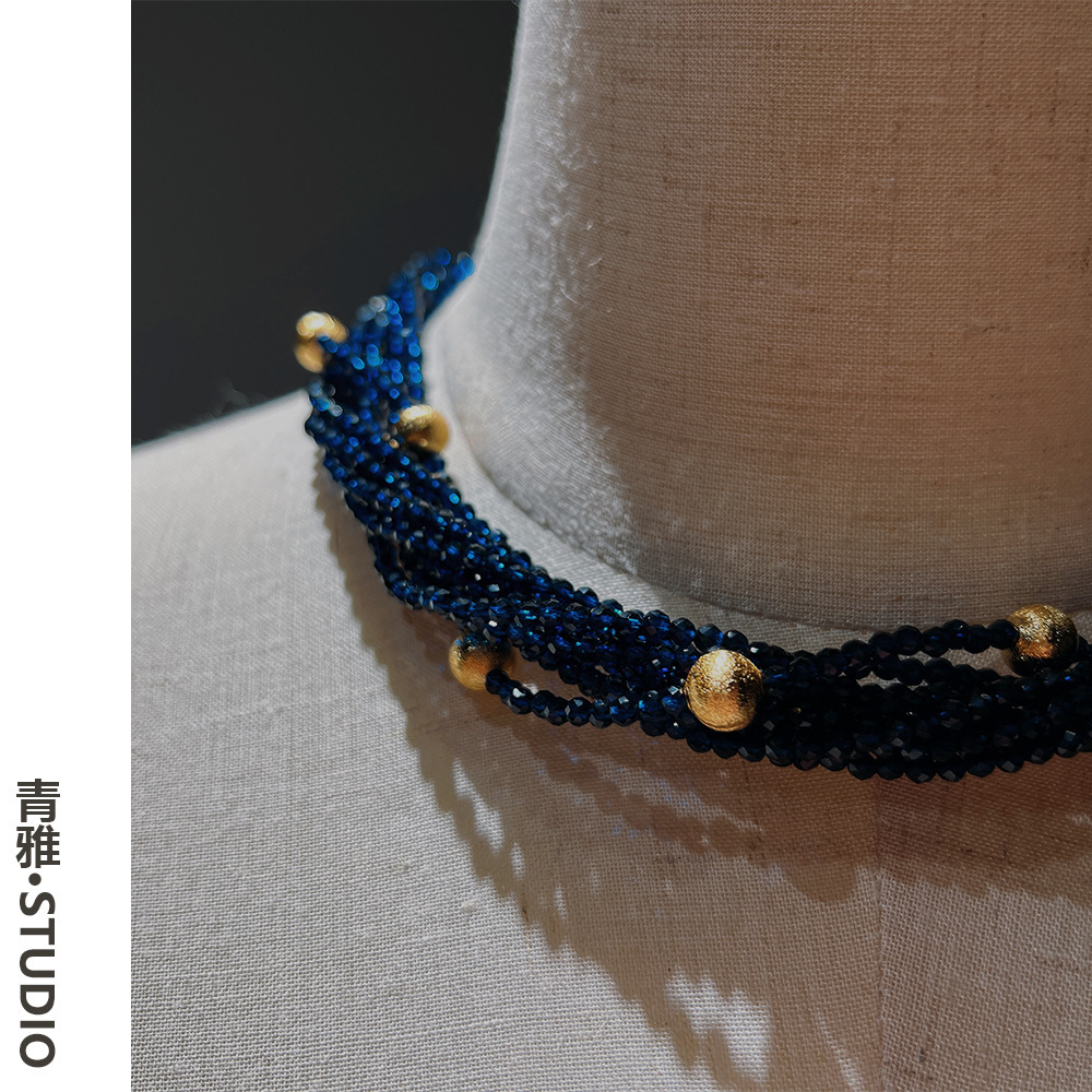 2022 new French retrospective multi-layer crystal choker neck chain.