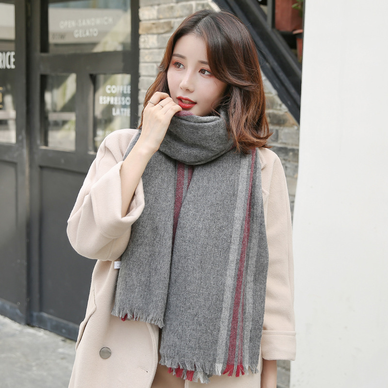 100% wool scarf girl in the autumn winter, 100% colored shawl girl in the winter, warm and cozy.