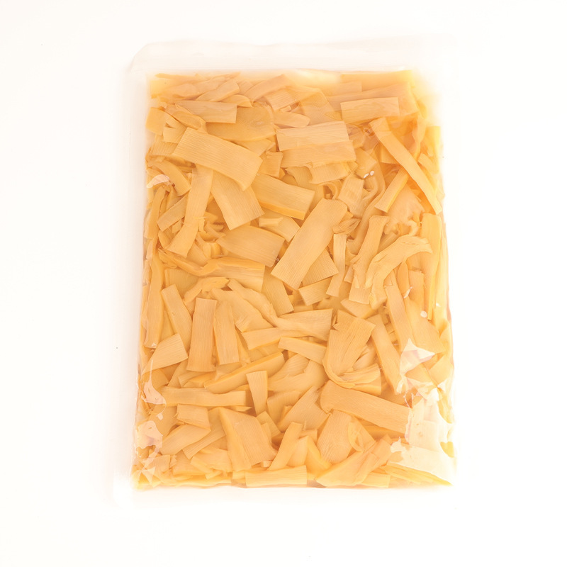 The factory offers a large amount of hand-carrying pasta to cook pasta for small snacks.