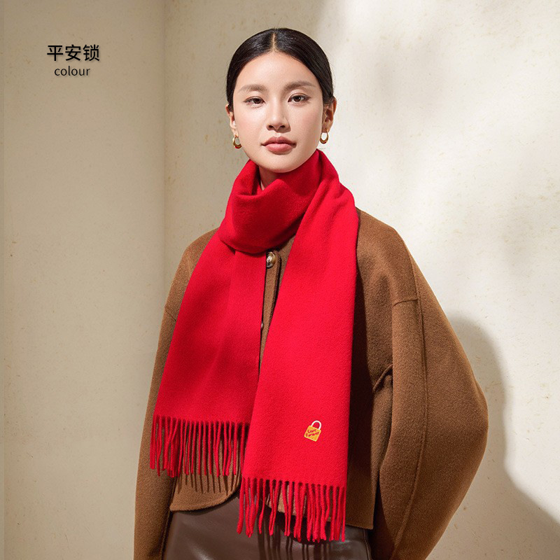 Safely locked 100% of the year's holiday red wool embroidered scarf girl's winter shawl.