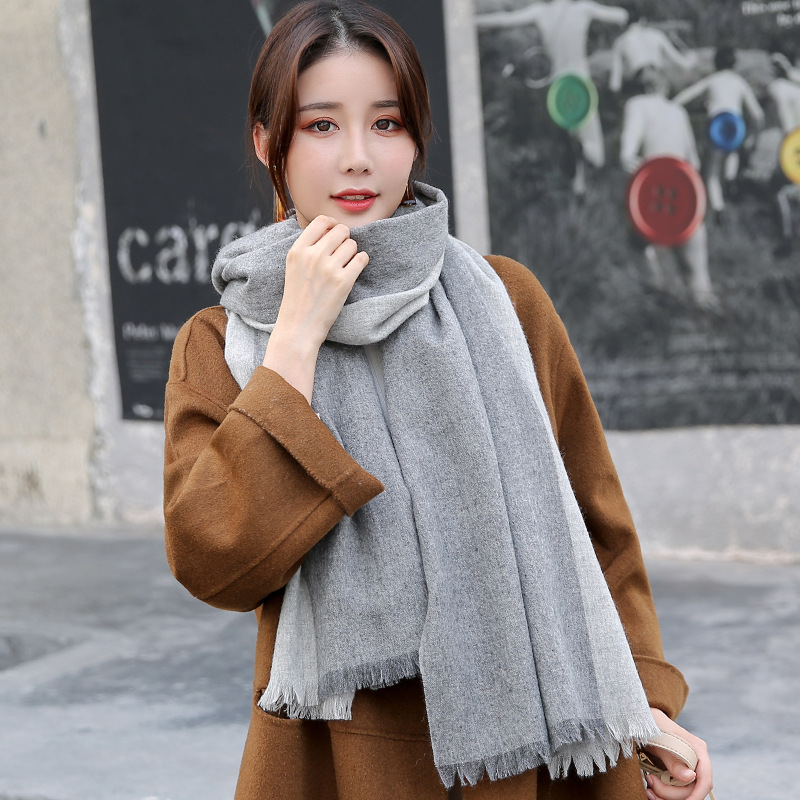 100% wool scarf girl in the autumn winter, 100% colored shawl girl in the winter, warm and cozy.