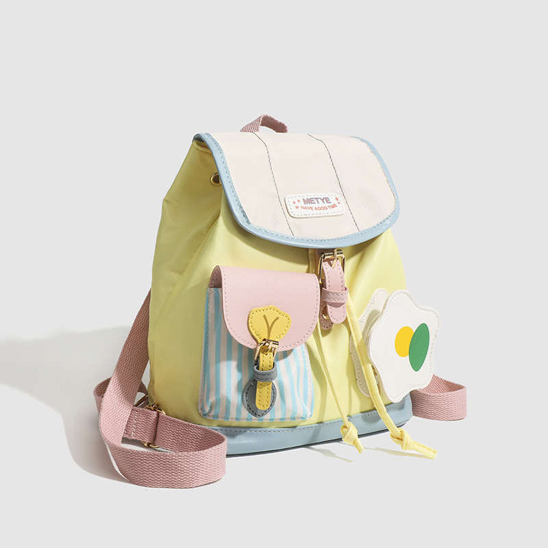 The mini-shoulder 2024 new travel bag for a cute little dopamine schoolgirl.