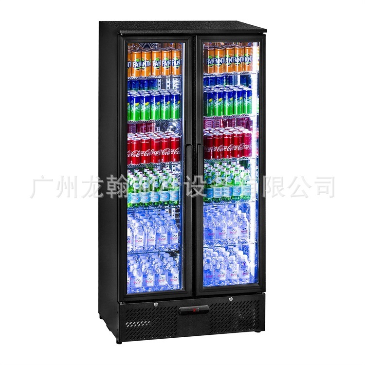 Một tủ bia, một tủ lạnh hai cửa, một siêu thị thương mại, bia và trái cây.