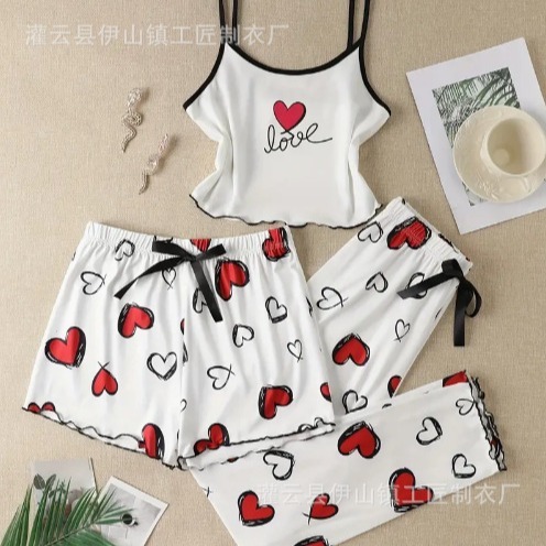3 đôi lụa sữa ở Châu Âu và vụ nổ xuyên biên giới ở Mỹ có nhiều màu