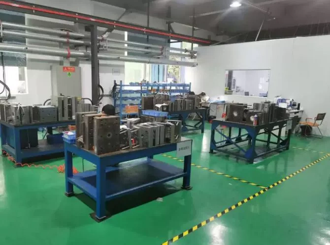 深圳市盛發偉業塑膠模具有限公司