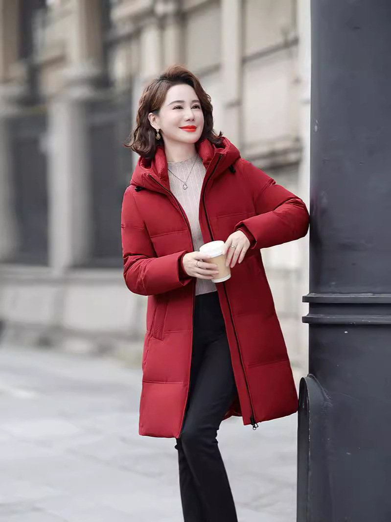 纯色羽绒服女中长款连帽加厚中老年妈妈装2024冬季白鸭绒气质外套