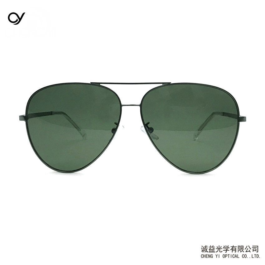 Pilot's glasses, fashion sunglasses, metal clams, Xinmen's optics.