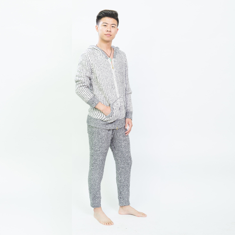 Nó được thay đổi với giá đặc biệt cho dị ứng và quần áo ấm áp của đàn ông.