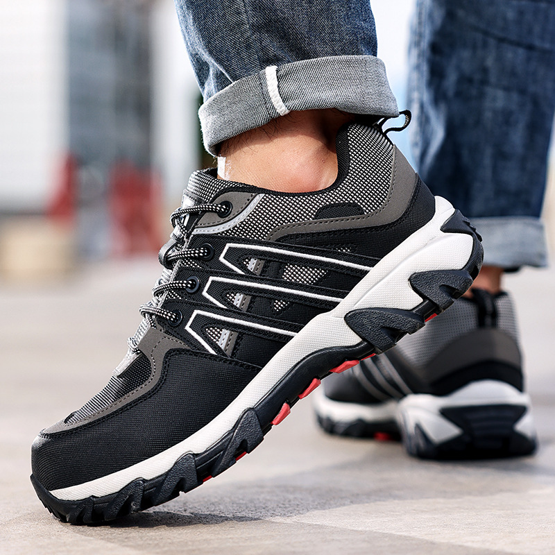 Autumn insulation shoes resistant to grinding shoes and styling shoes without stabbing the insulation 10KV electrician shoes.