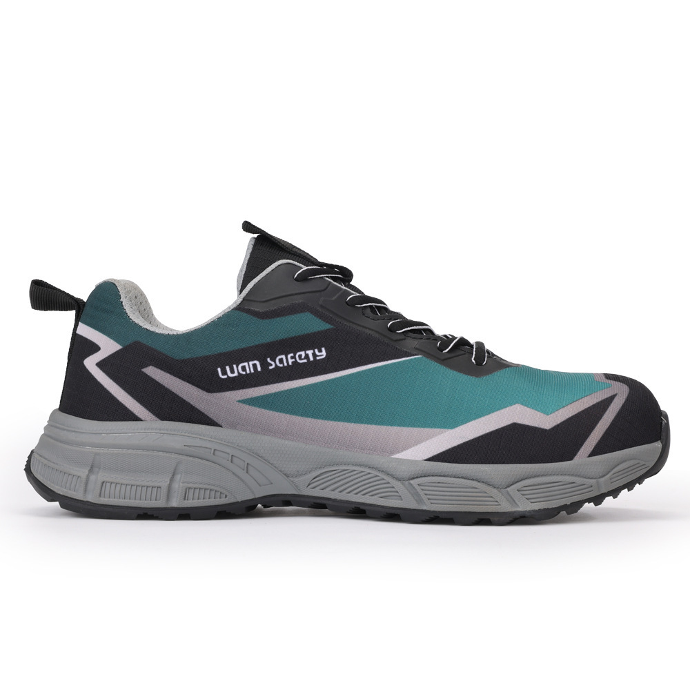The custom-made, light-shoe-plug-proof male, cross-border, 2024 new safe shoe wholesale.