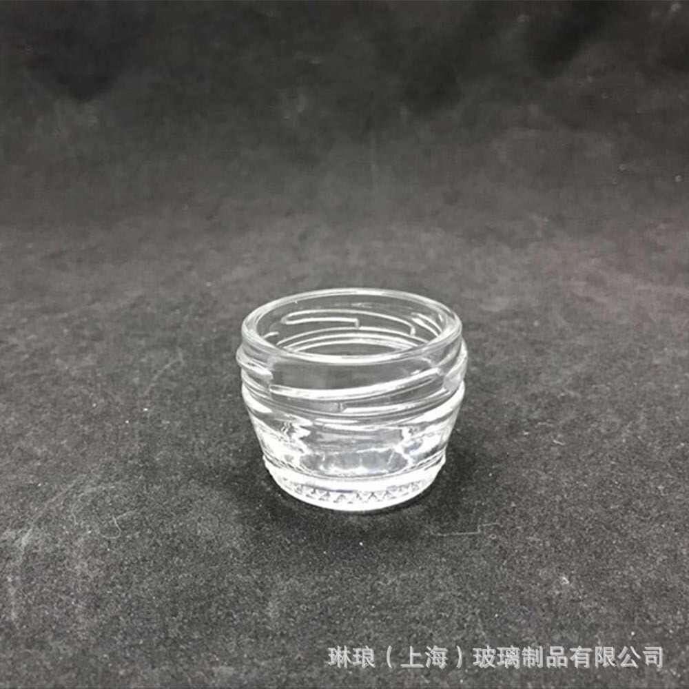 Ex-export caviar bottles, caviar cans, caviar glass bottles, caviar glass cans.