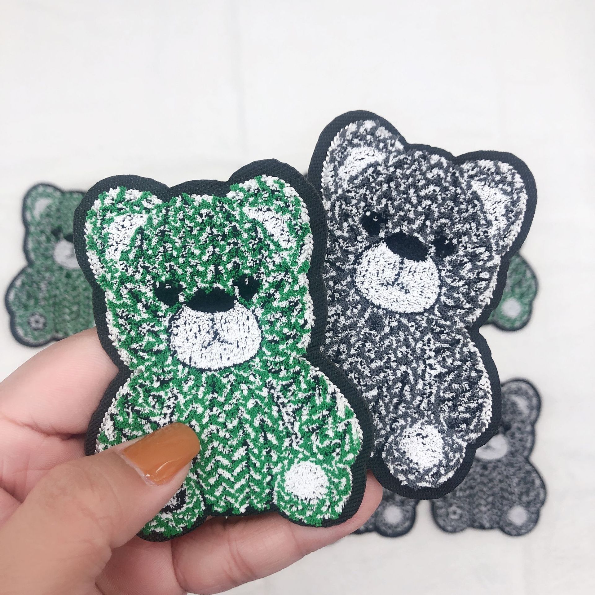 New cash special embroidery, bear-brush embroidery pattern.