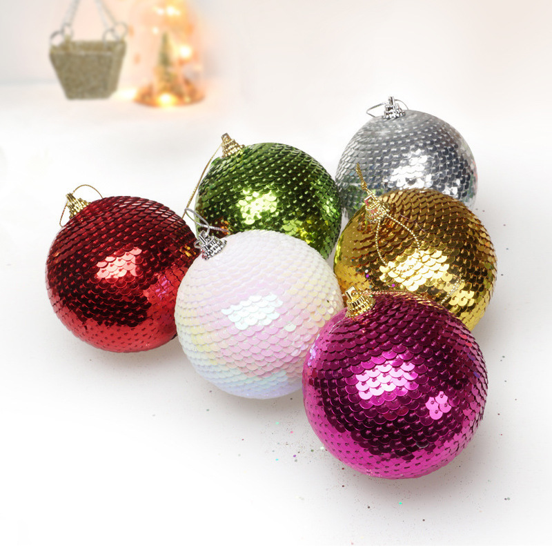 Eight-and-a-masball Christmas decorations, gold-coloured twilight-coloured Christmas tree captor.