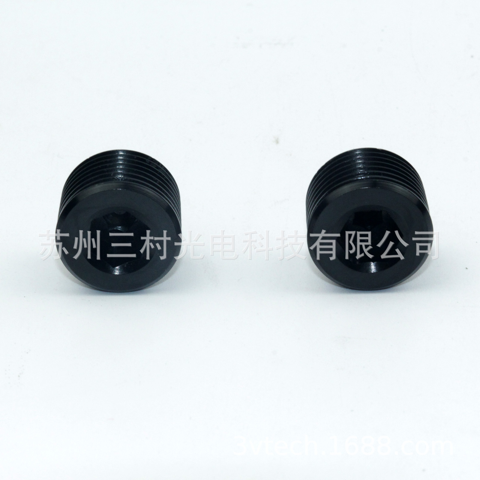 Một chiếc xe mới vừa vừa với một khu nhà lạnh hơn, 6 điểm 3-8.