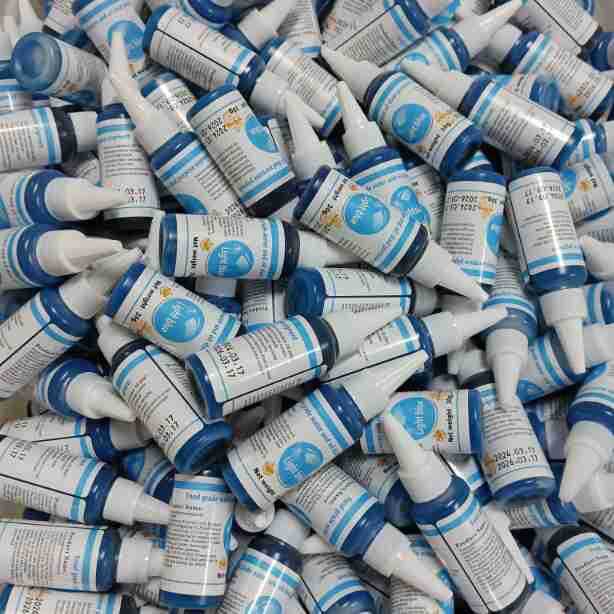 Kinh doanh nước ngoài trong sắc tố Anh với bánh đỏ, đỏ đen, lớn đỏ 30g.