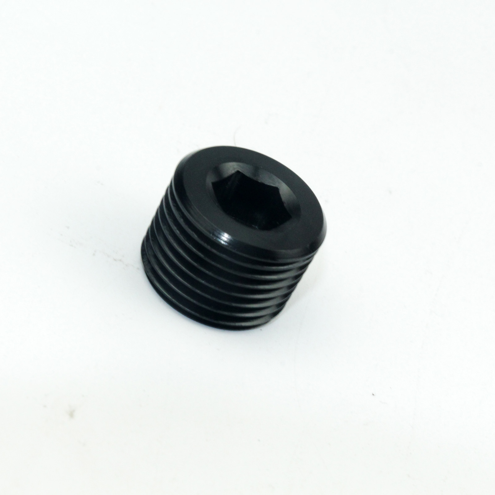 Một chiếc xe mới vừa vừa với một khu nhà lạnh hơn, 6 điểm 3-8.