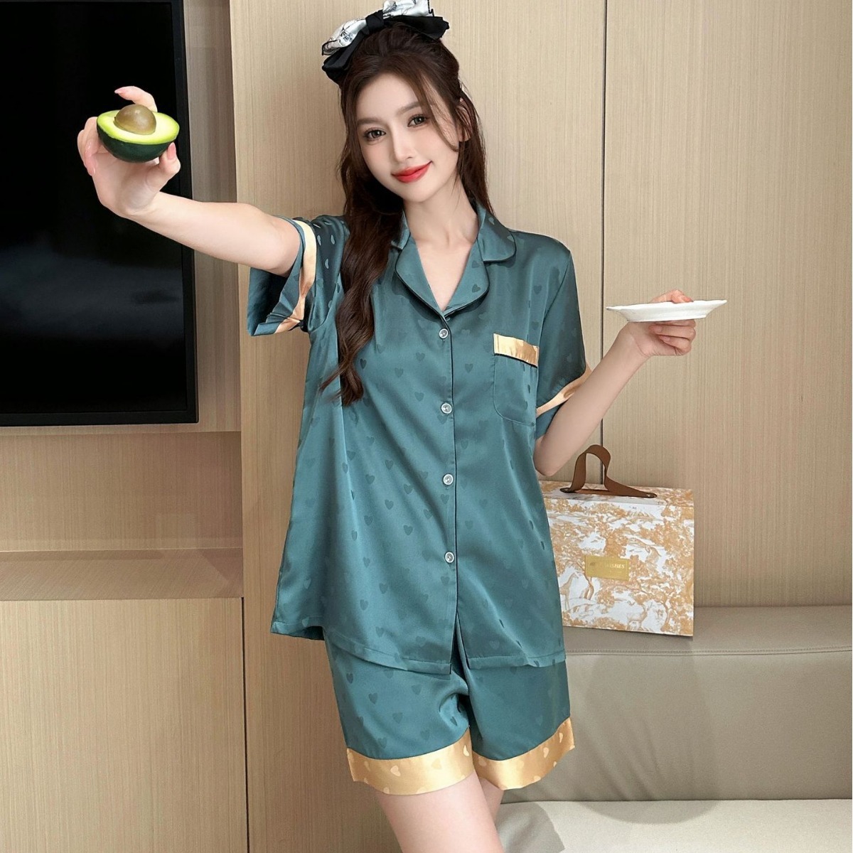 Quần short mùa hè mới cho cô gái ngủ đông.