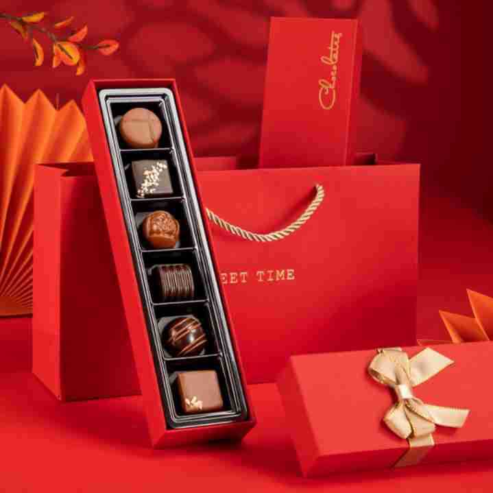 The New Year's Hand-to-Charlie Chocolate Dragon's Accompaniment Candy.
