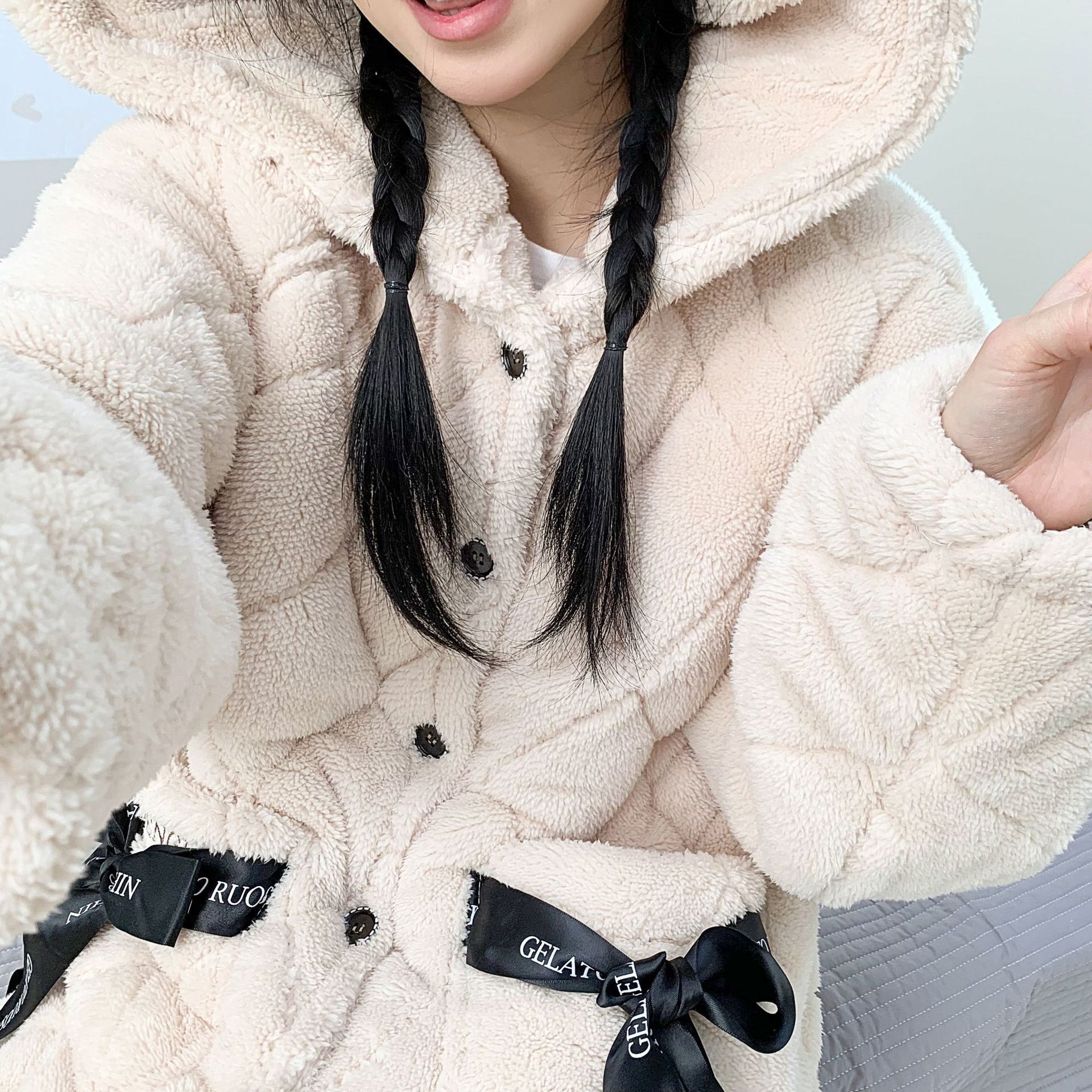 Những cái mới dành cho san hô pyjama vào mùa thu và mùa đông có thể được mặc trong ba lớp gấu ấm áp và ấm áp hơn.