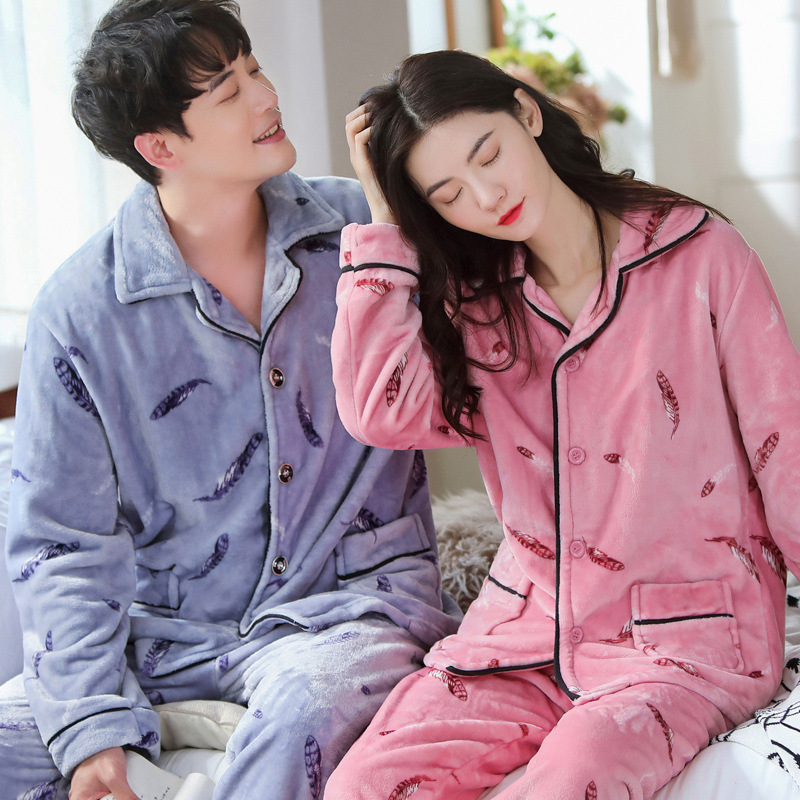 Một cái khăn mới vào mùa thu và mùa đông.