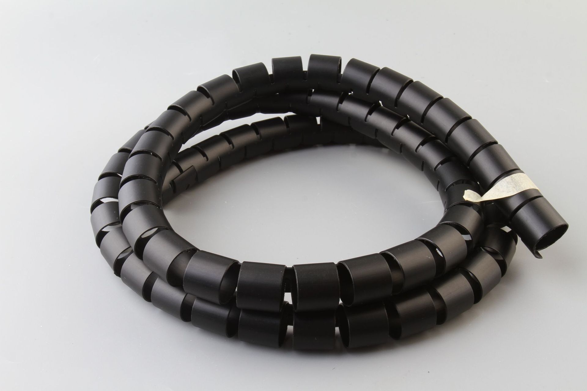 Tire bị mắc kẹt, dây điện.