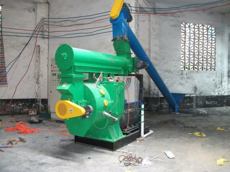 Biomass wood crumb granule machine Biomass granule machine farm machinery manufacturing plant in Yamada