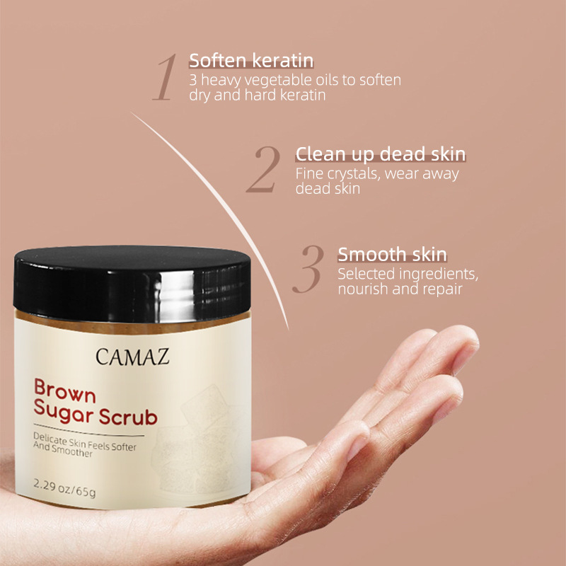 Đường đỏ đi vào cơ thể của Brown Sugar Scrub để làm sạch độ ẩm.