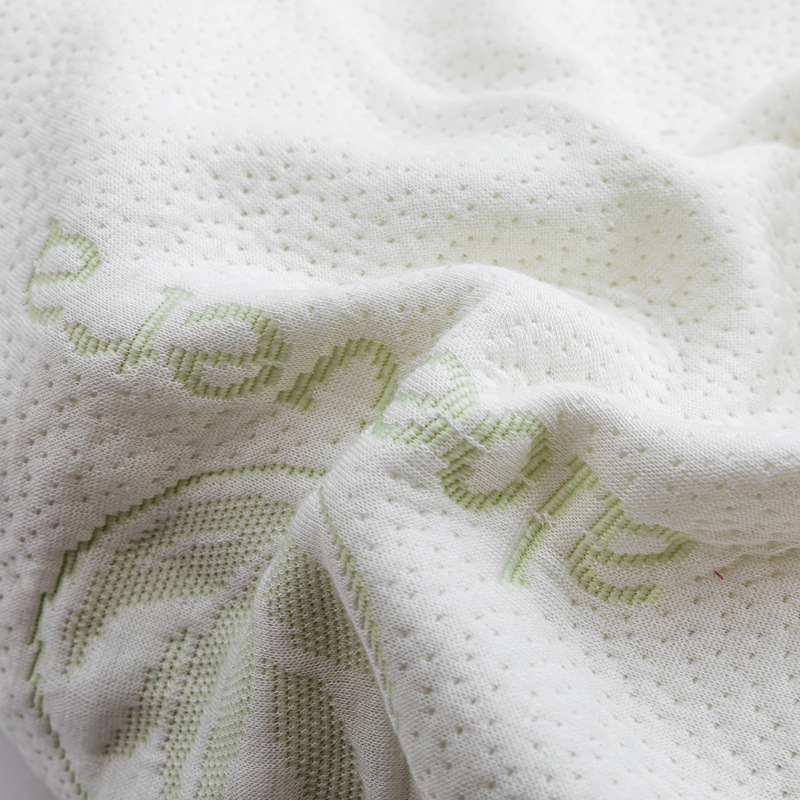 Colour-covered air layer memory pillows, adult curve wave cores, memory cotton slow-back bullet pillows.