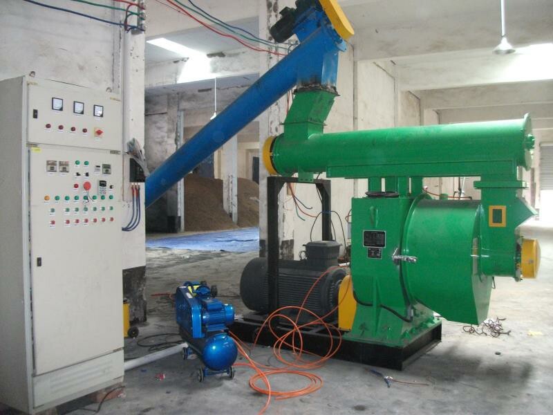 Biomass wood crumb granule machine Biomass granule machine farm machinery manufacturing plant in Yamada