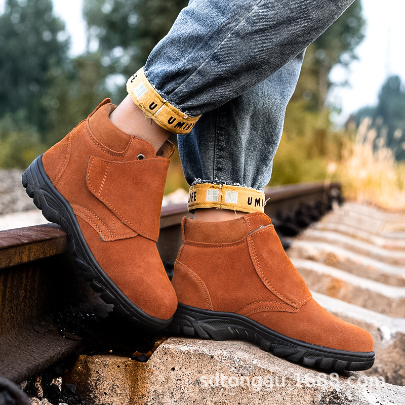 Cross-border labour shoes, antifowl-skin work shoes, jab-proofing shoes, burn-proof sparkler shoes.
