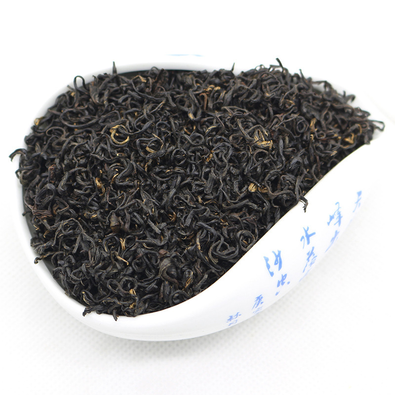 An Hwangshan's red tea and iron can.