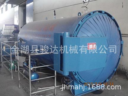 The factory supplies an automatic two-door high-temperature, high-pressure steam tank.