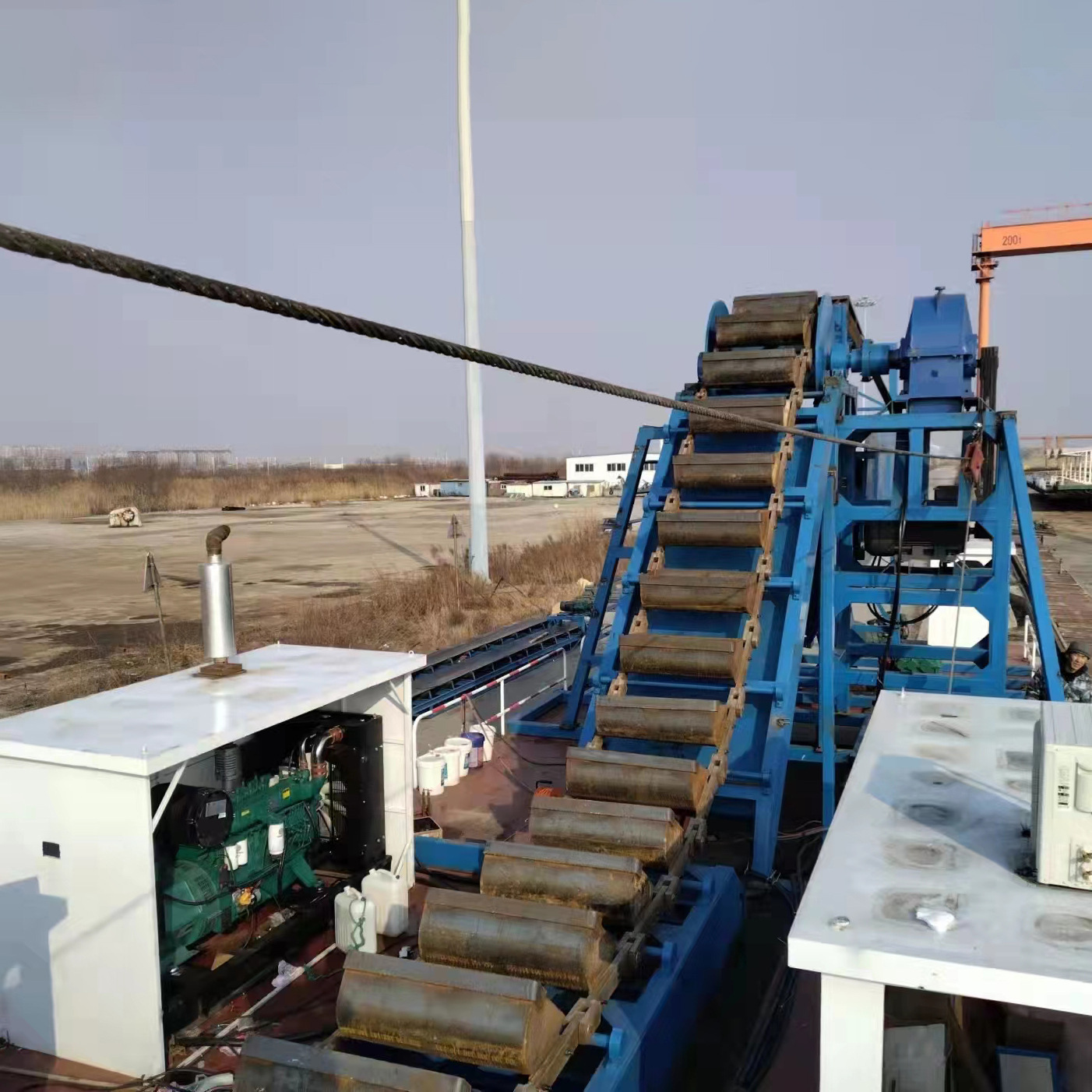 Cái giá của một bữa tối cát dày 6 inch trên đảo Shandong.